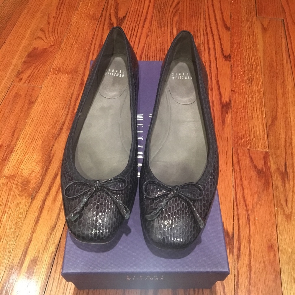 Stuart Weizman Tulipbow ballet flats