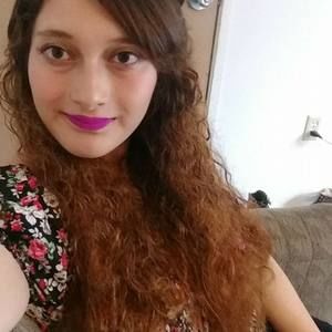 Meet your Posher, Isela