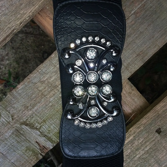 Rhinestone  Belt - Picture 2 of 2