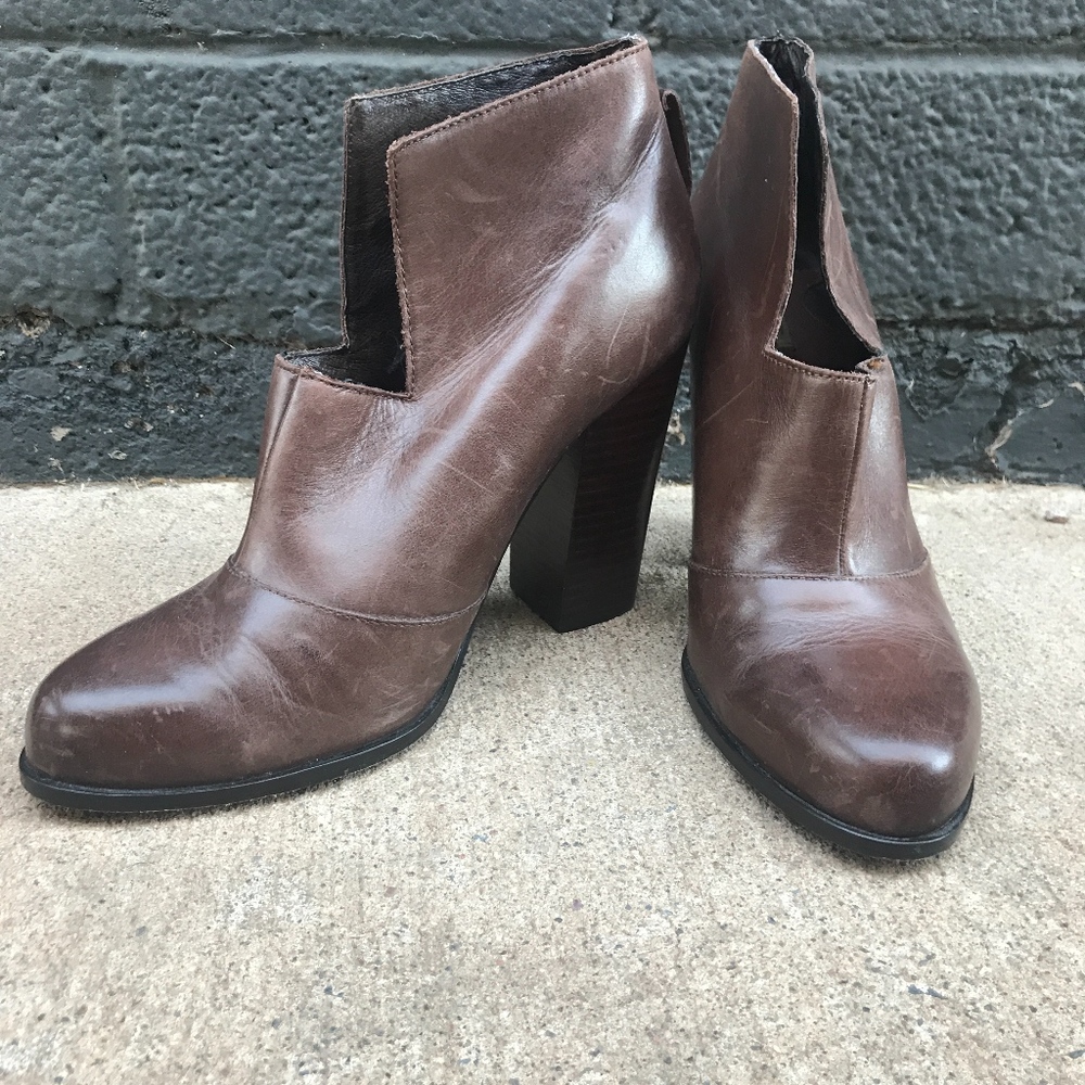 Max Studio Cut-Out Brown Heeled Booties