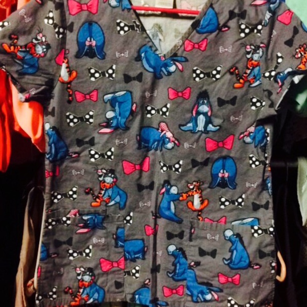 Scrub top