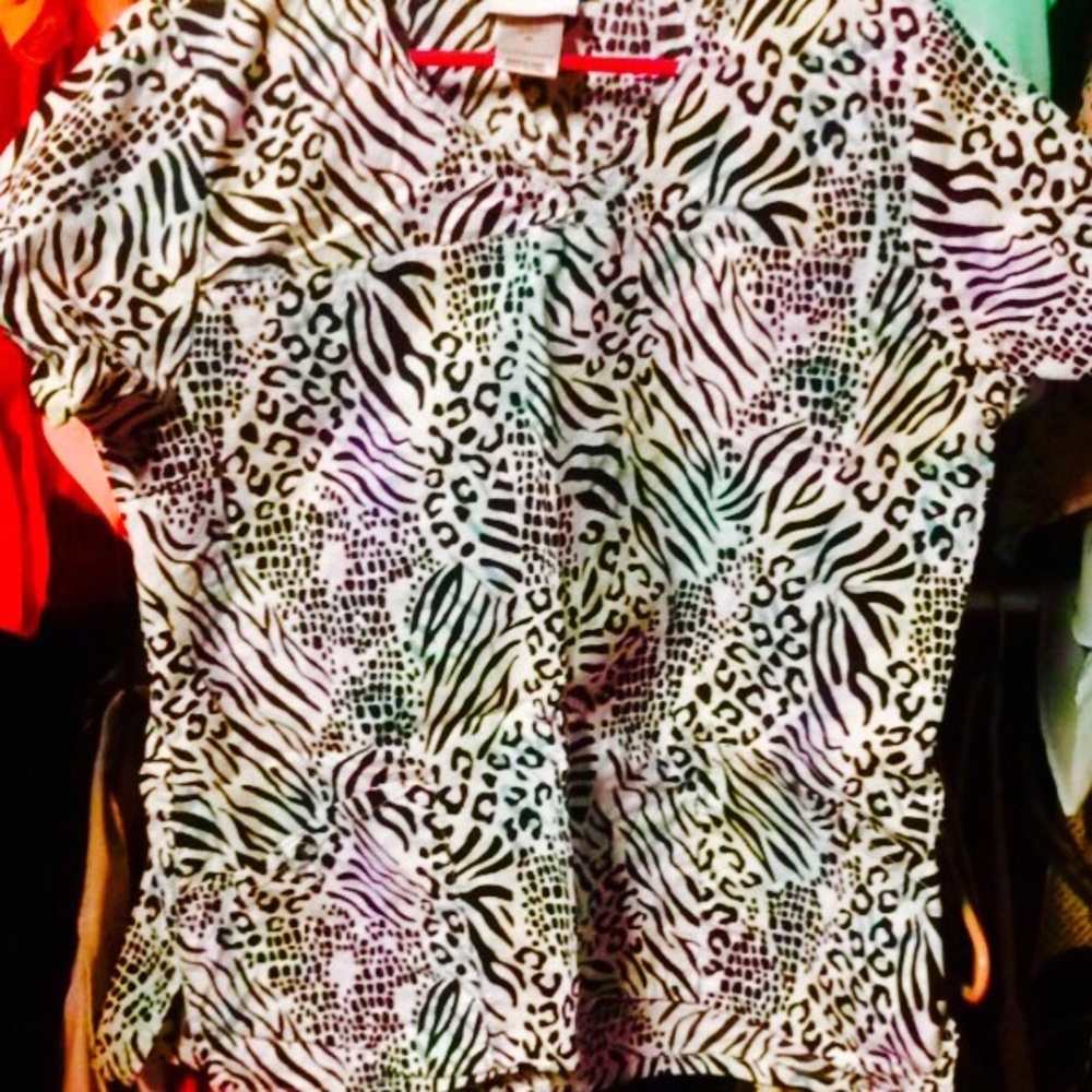 Scrub top