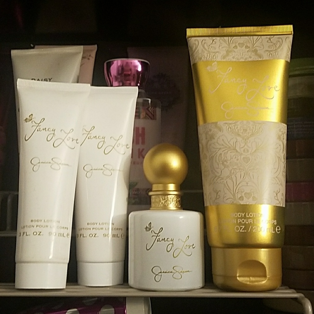 Jessica Simpson fancy love