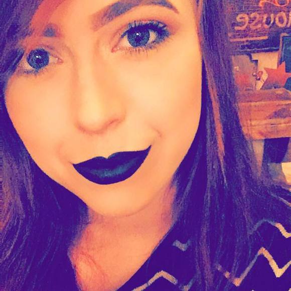 Meet your Posher, Kelsi - Picture 1 of 1