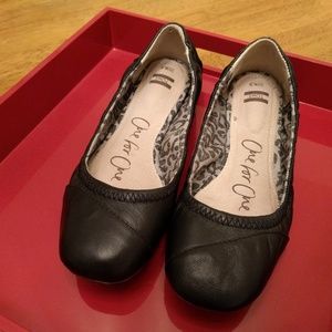 Toms Ballet Flats - Size 6.5 - Vegan Leather