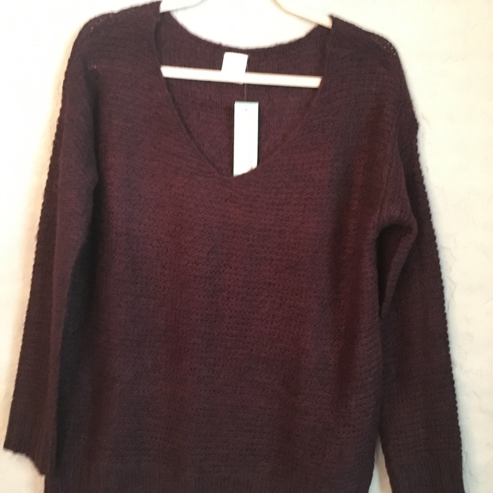 Razzle Dazzle Breeann V-Neck Pullover, NWT