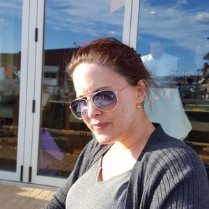 Meet your Posher, Farah