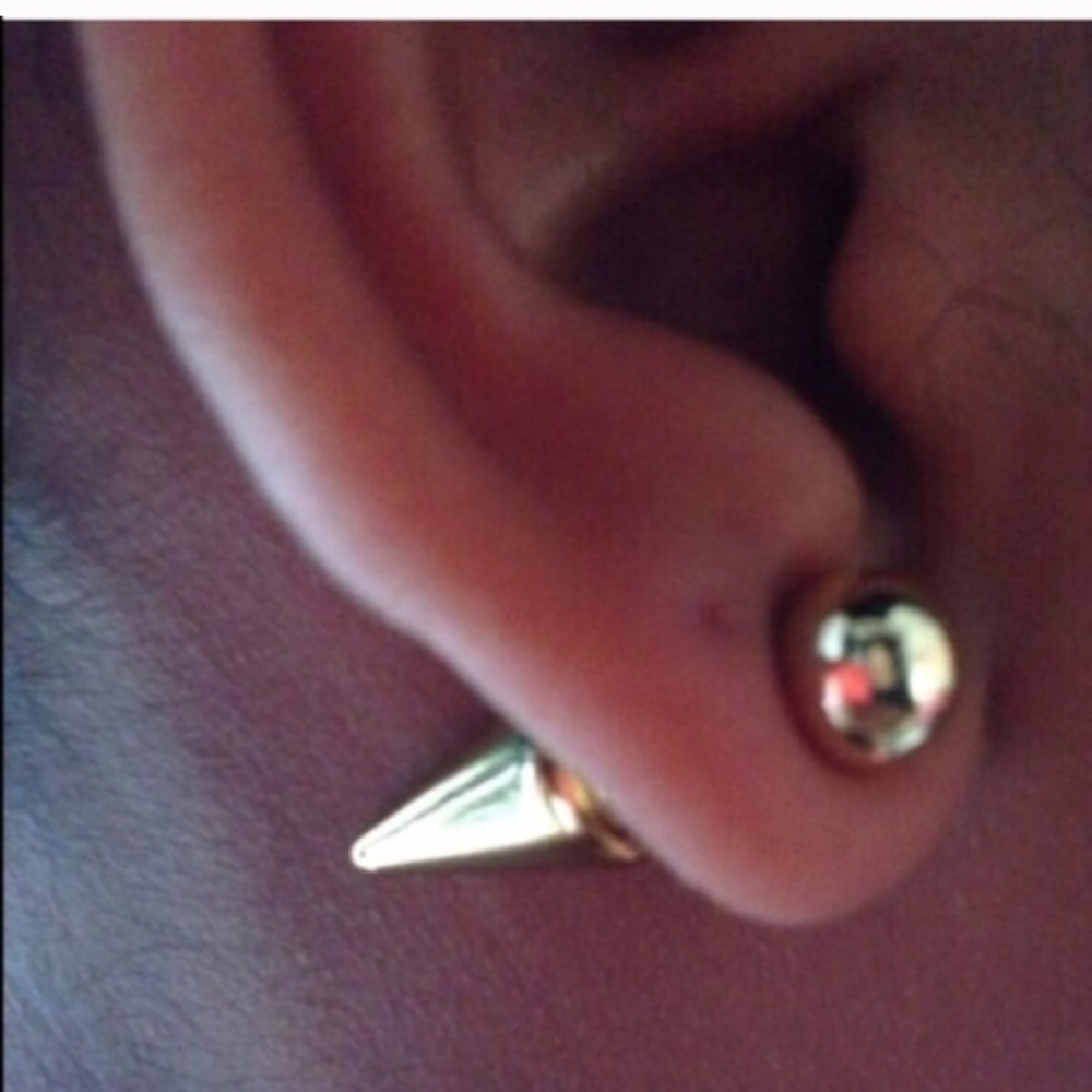 Spike earrings