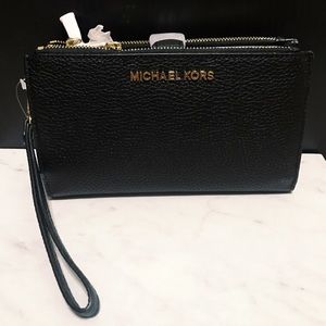 Brand NWT Michael Kors Black Double-Zip Wristlet!