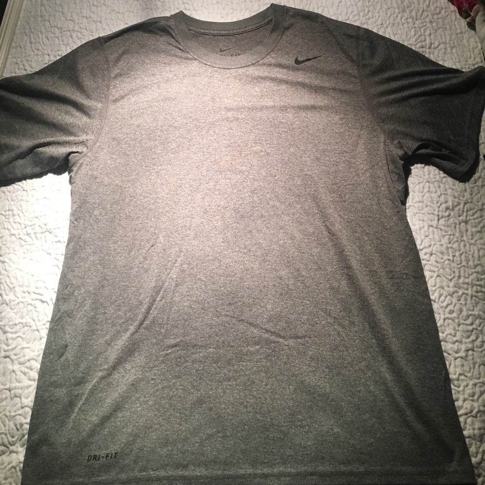 Nike t