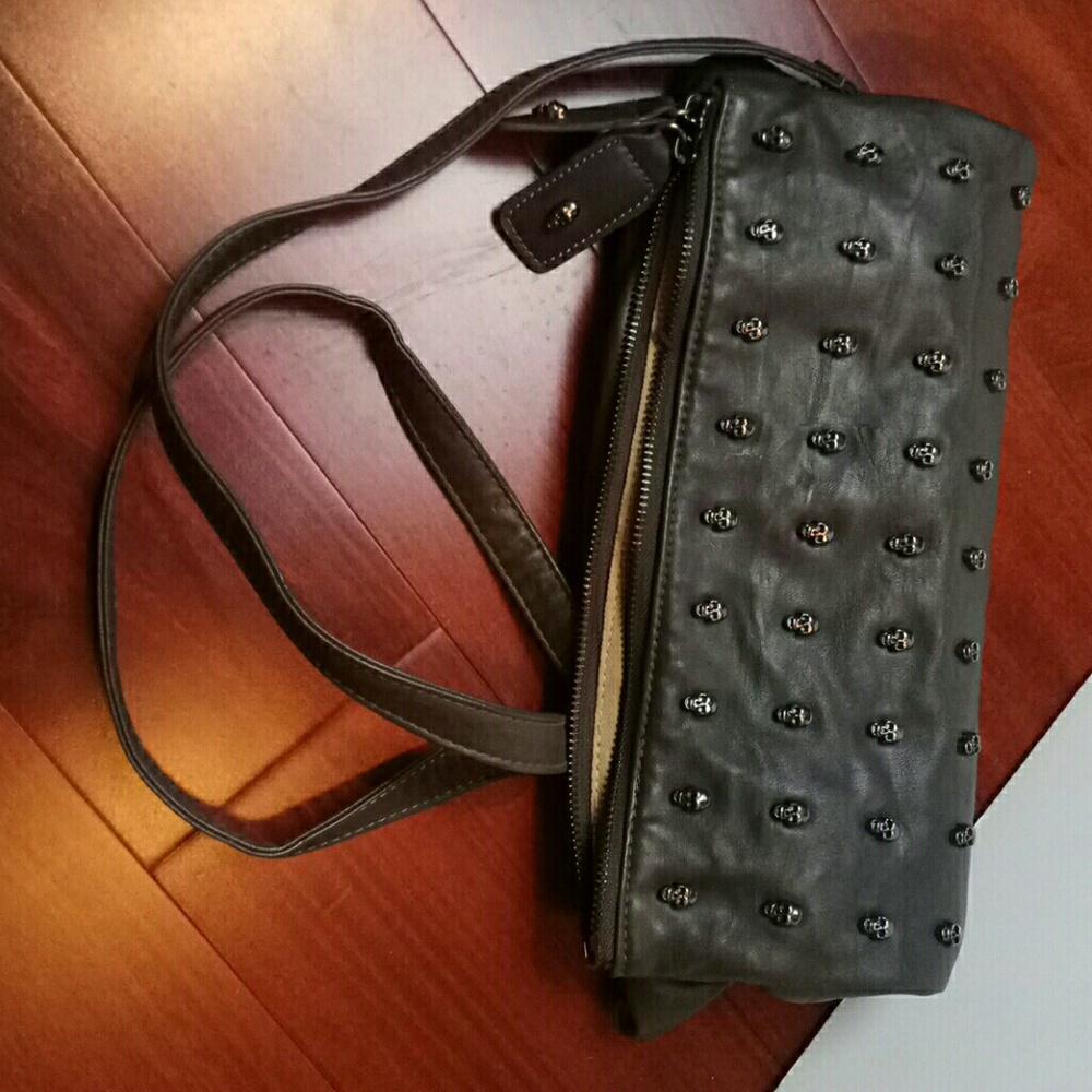 skull rivet cross body bag