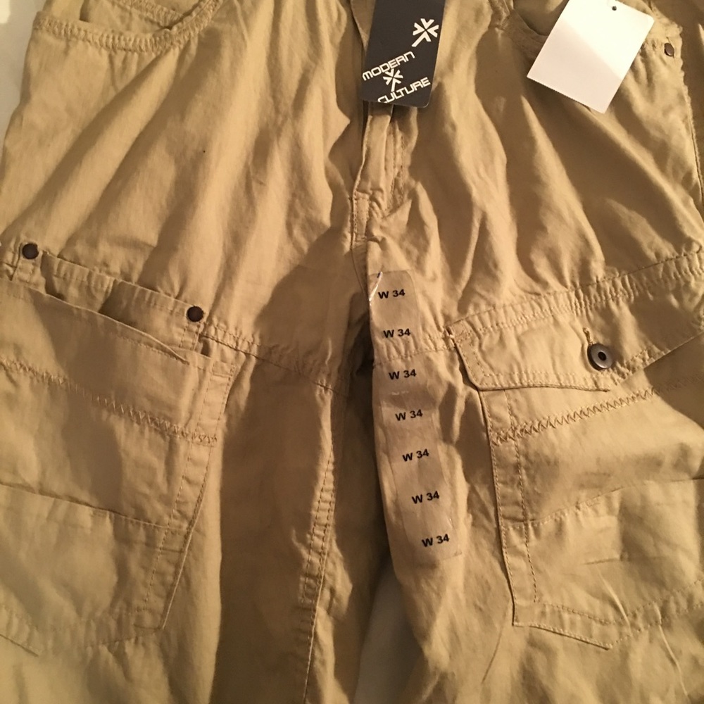 Men's khaki cargo shorts