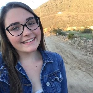 Meet your Posher, Ashley