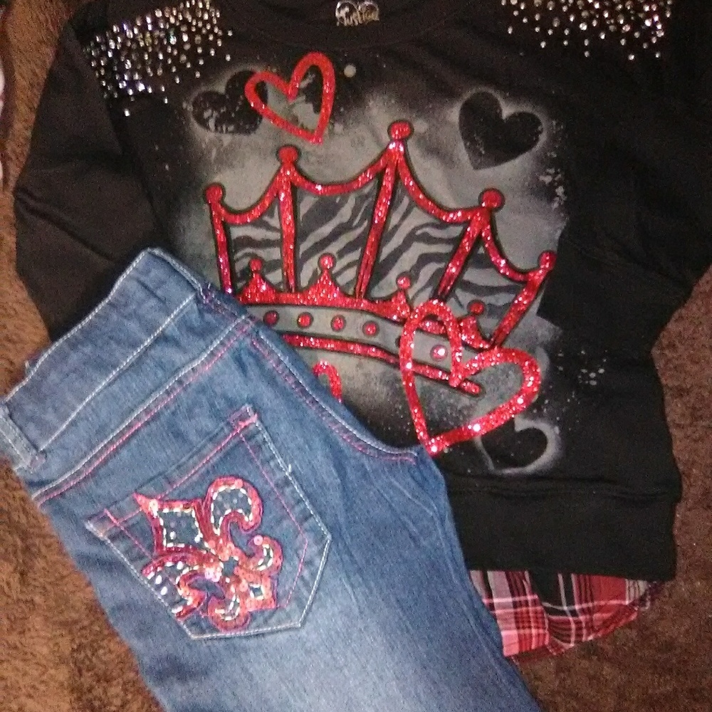 "GLITZY RED"💃♥️TOP/JEANS W/SAME PIC. ON POCKET