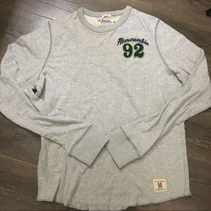 Abercrombie & fitch gray long sleeve sweater