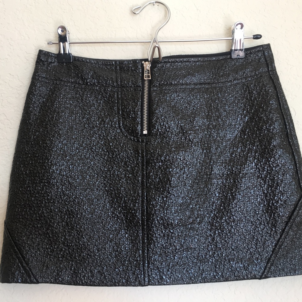 black mini