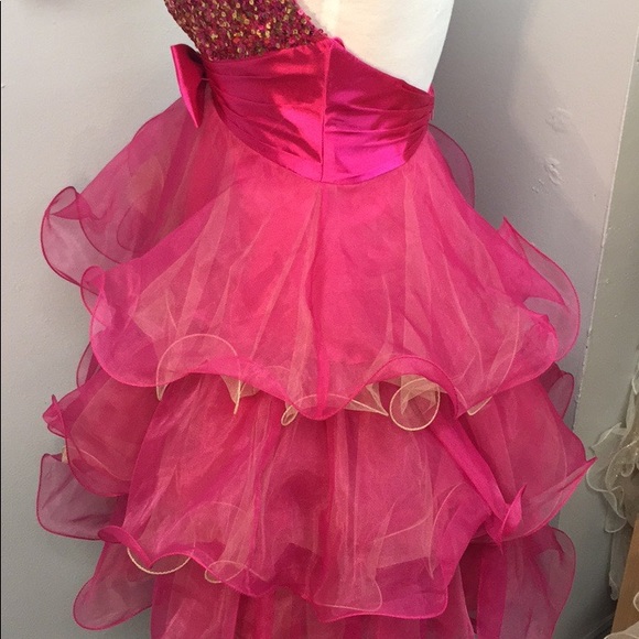 Fuchsia Halter Prom / Cocktail Dress - Picture 2 of 4