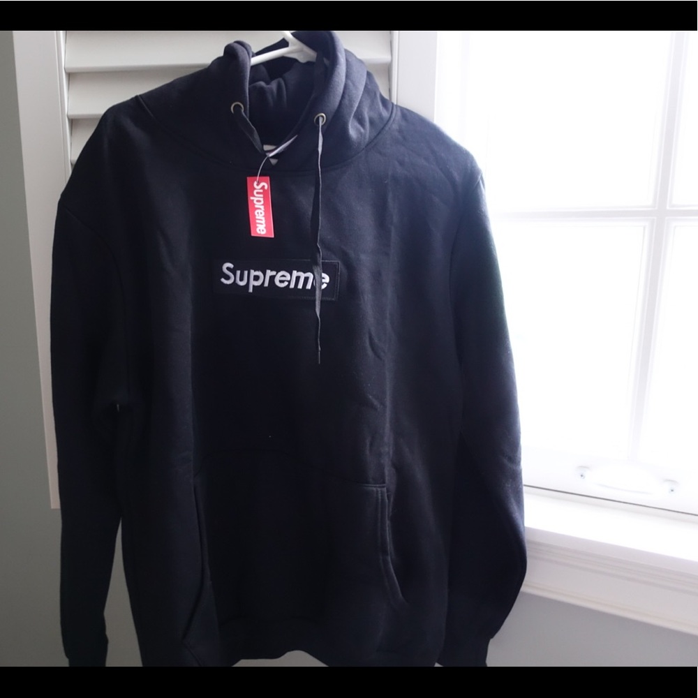 Supreme Sweatshirt-knock off!