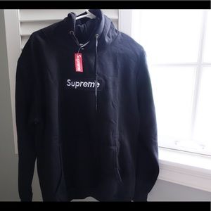 Supreme Sweatshirt-knock off!