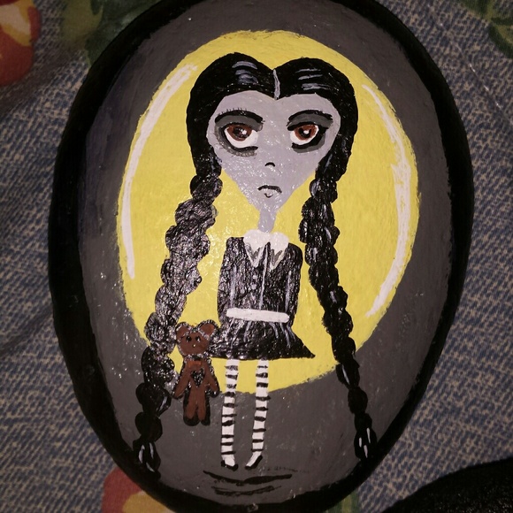 Hand painted Rocks🎃 - Picture 2 of 3
