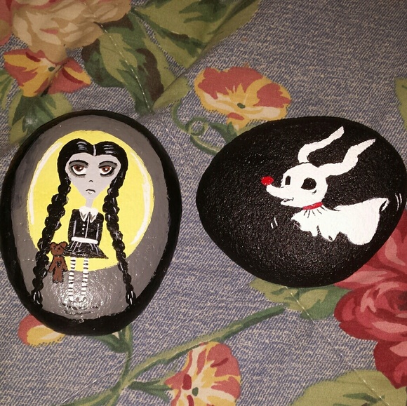 Hand painted Rocks🎃 - Picture 3 of 3