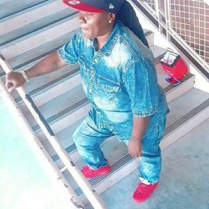 Meet your Posher, Zonia