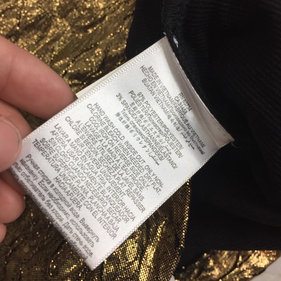 ❌SOLD❌BCBGeneration gold texture XS Mini Skirt - Picture 8 of 8