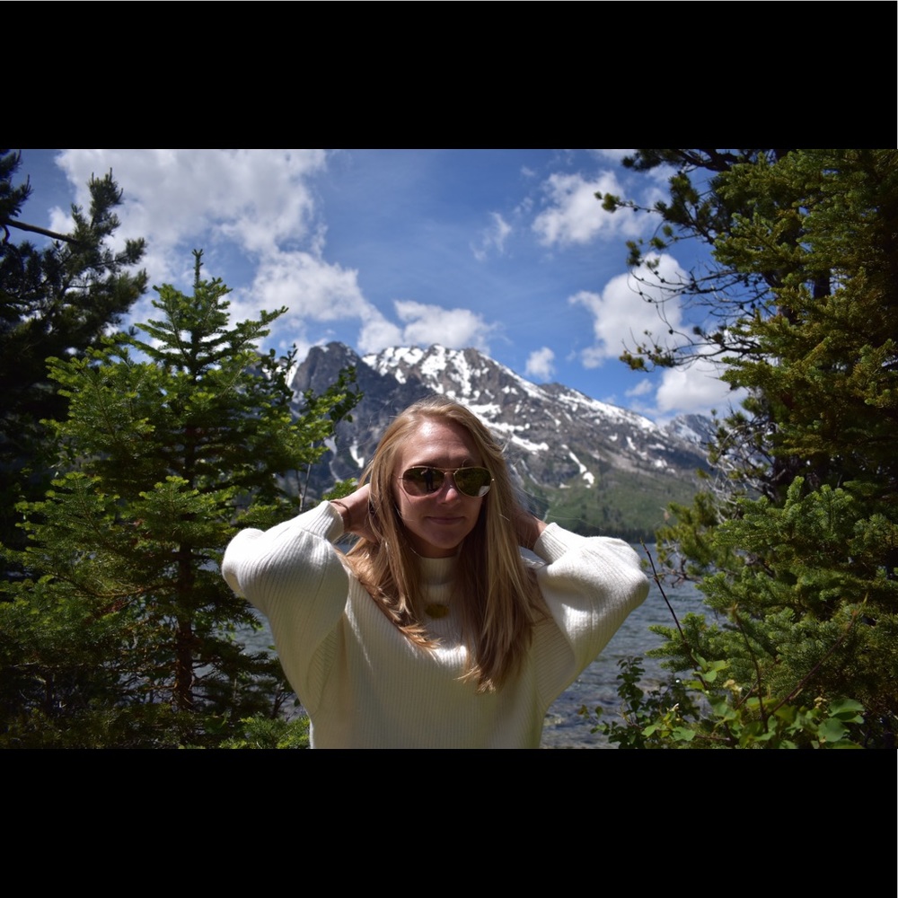 Meet your Posher, Theodora