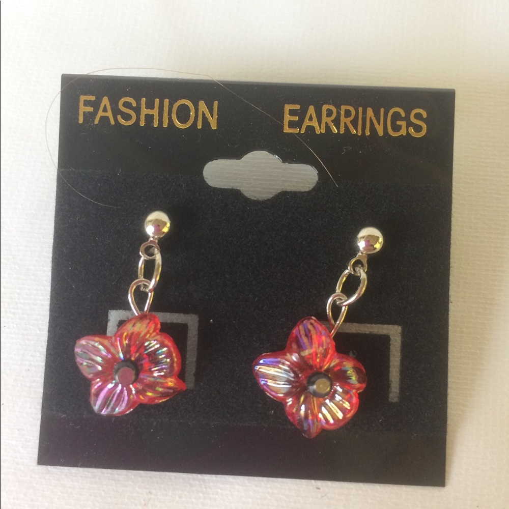 5/$15 Red Flower Earrings Pierced Posts Handmade