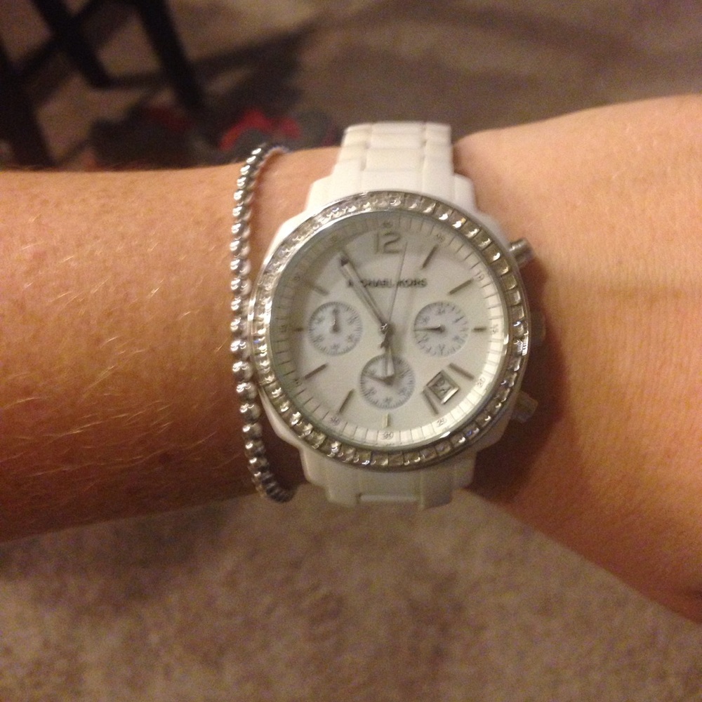 Michael kors white watch - Picture 2 of 5