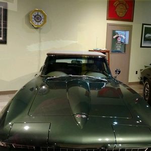 Meet your Posher, Leslie