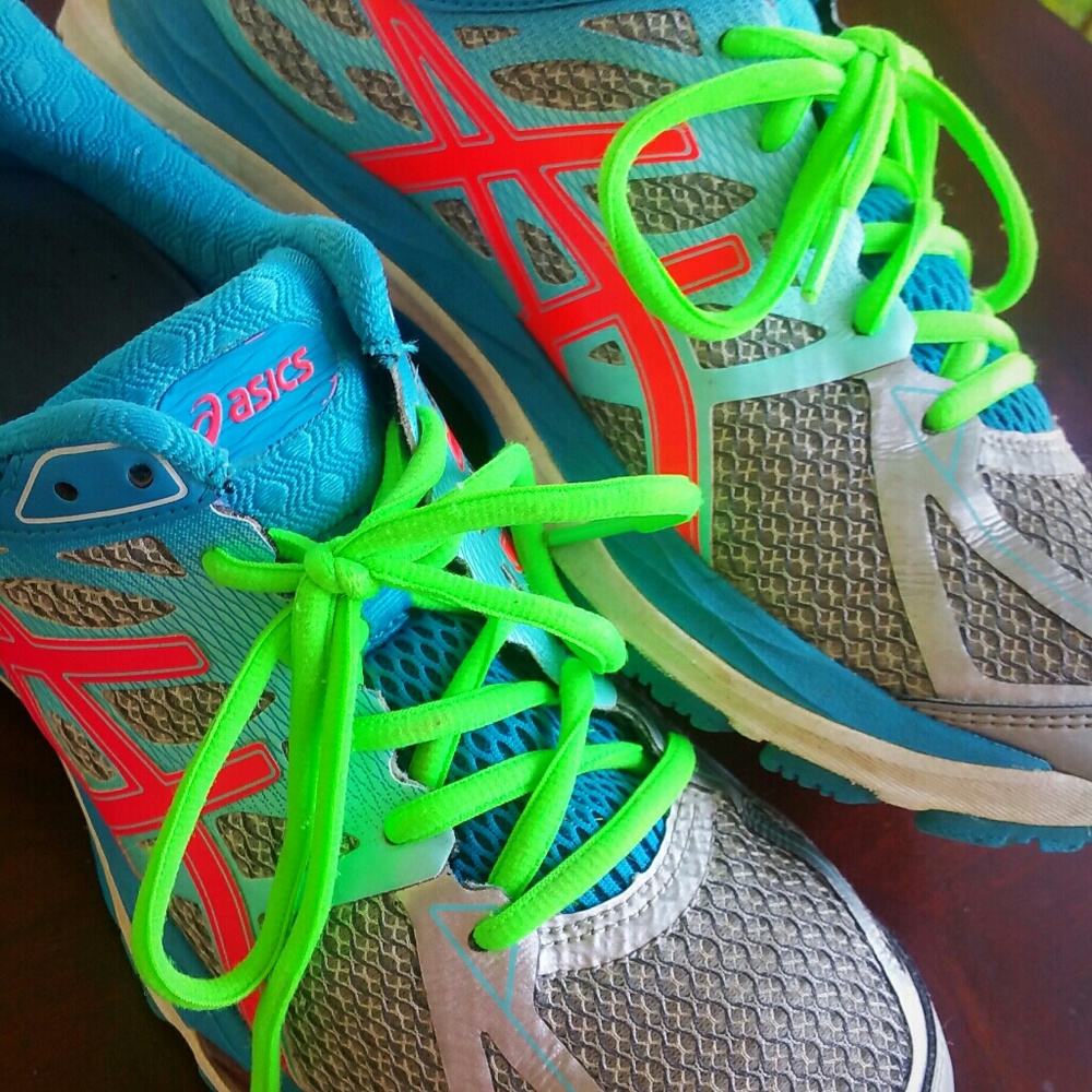 Asics womens gel contender and cumulus 17