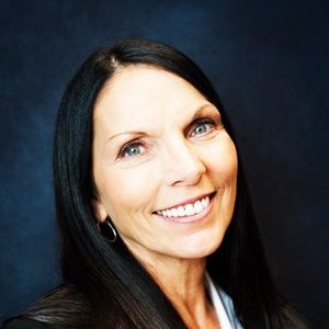 Meet your Posher, Mitzi