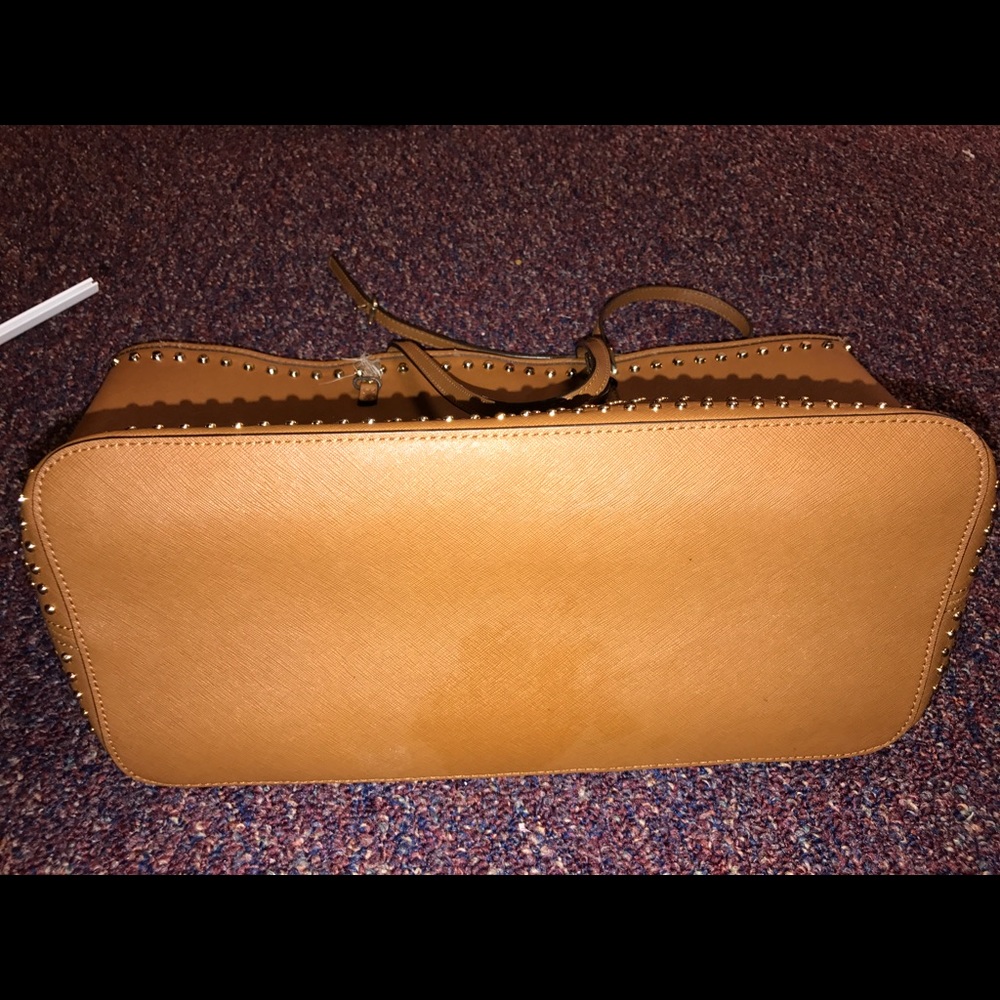 Michael Kors damaged 😔 studded tote bag