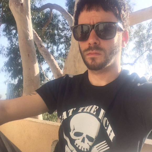 Meet your Posher, Jon - Picture 1 of 1