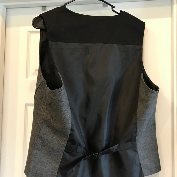 Vest - Picture 2 of 2