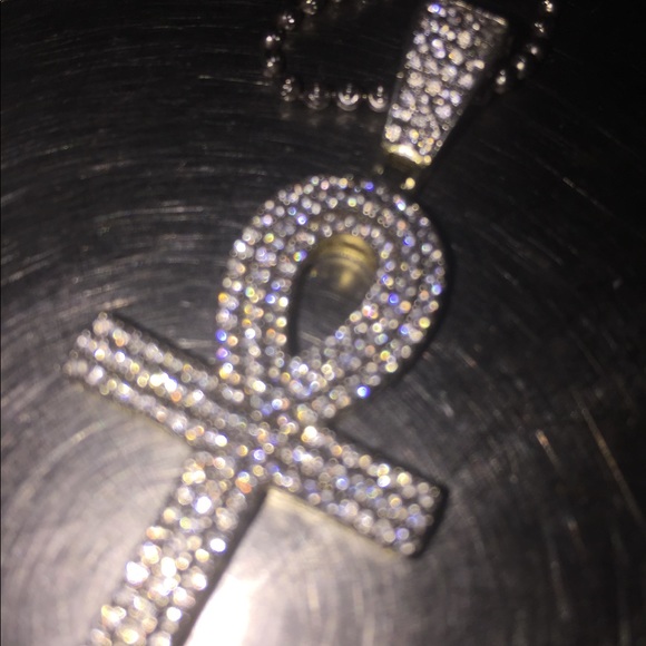 Brand new Diamond ankh pendant (comes with chain) - Picture 4 of 6