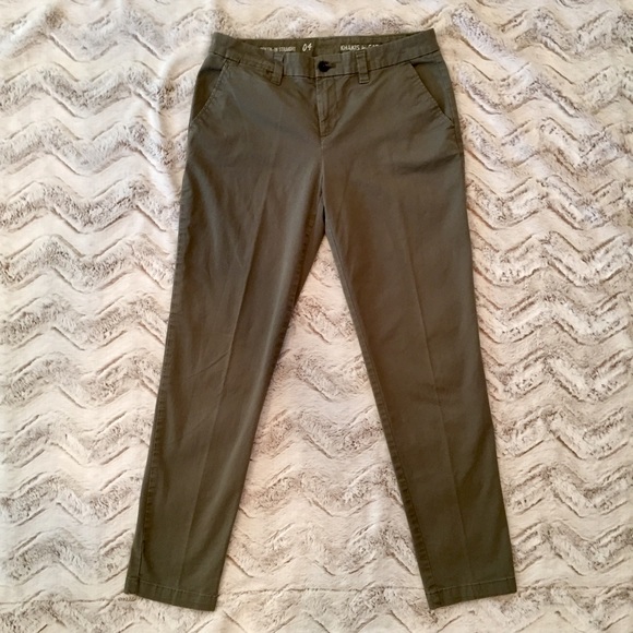 ๐NWOT GAP KHAKIS BROKEN IN STRAIGHT GREEN 4๐