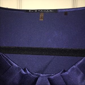 Elie Tahari navy blouse