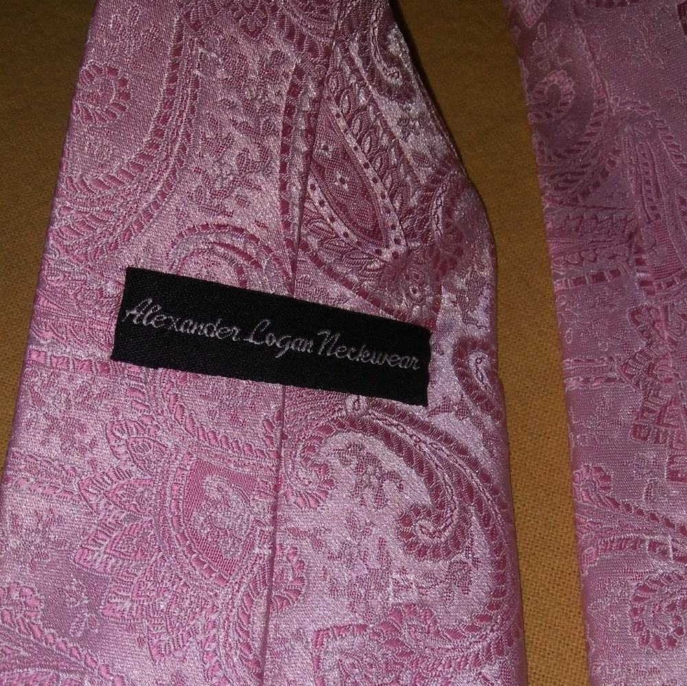 Necktie - Picture 3 of 3