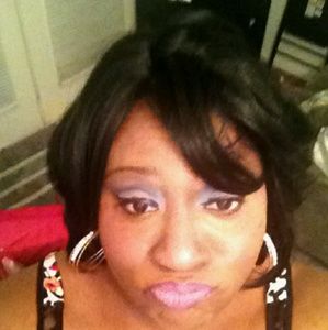 Meet your Posher, Tunya