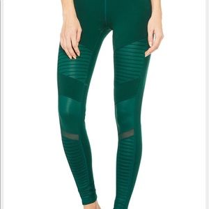 Alo yoga Moto leggings evermint M