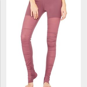 Alo yoga mesh goddess legging Grenache M