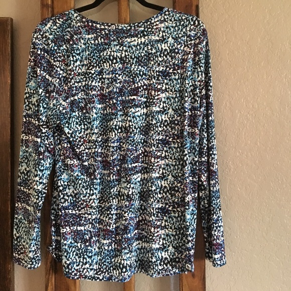 Top - Picture 2 of 3