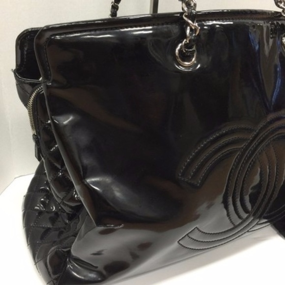Chanel Patent Leather XL Black Tote Bag - Picture 3 of 6