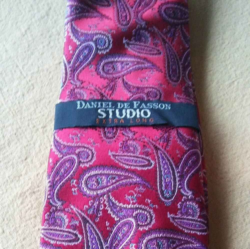 Necktie - Picture 3 of 4