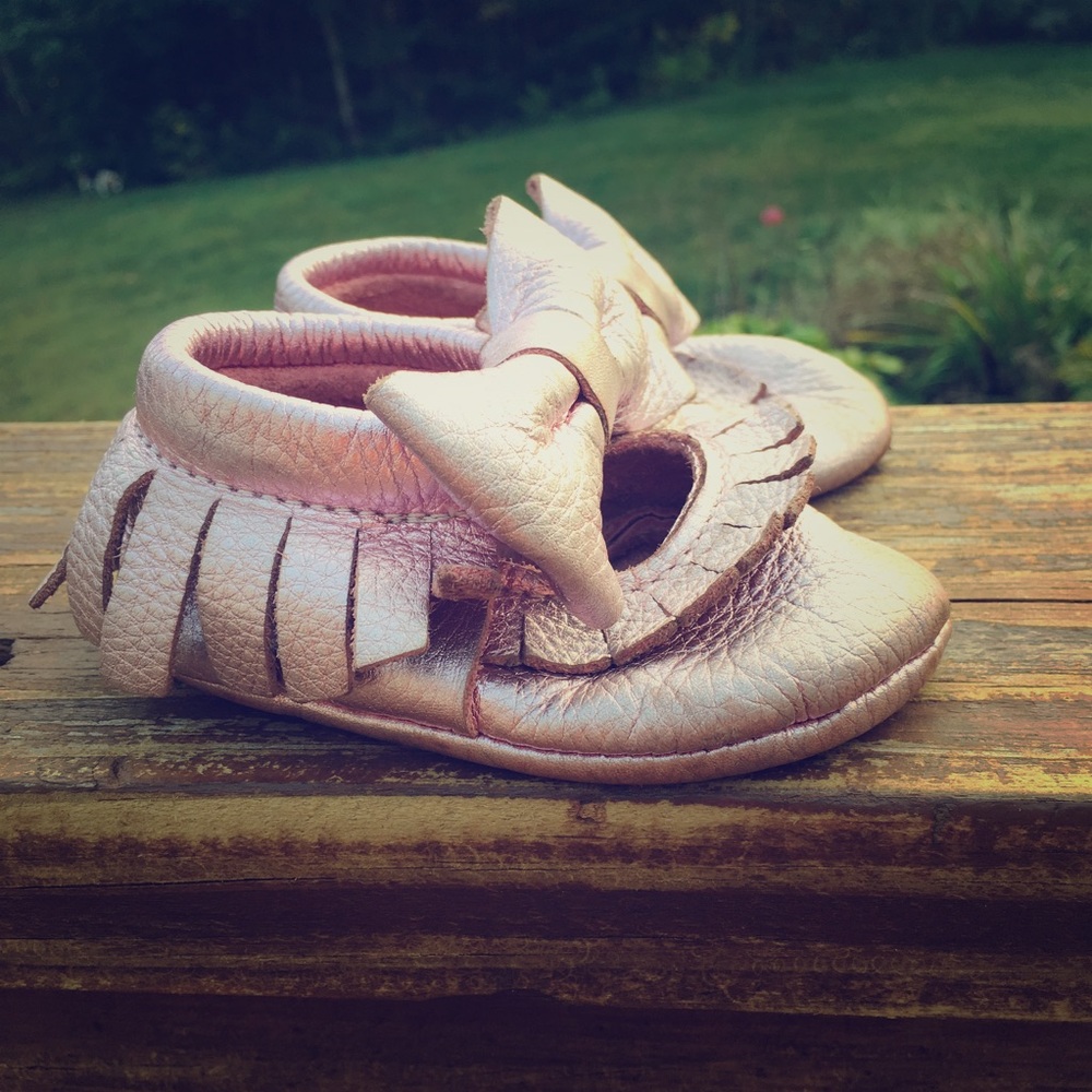 Frosted rose leather moccs by JaxHoo