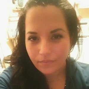 Meet your Posher, Jenelle