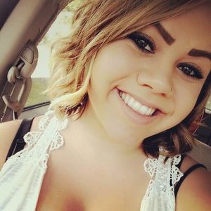 Meet your Posher, Alexea