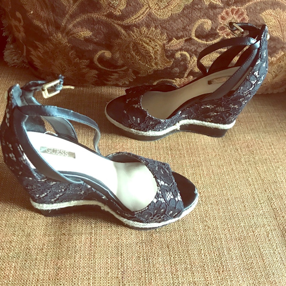 Guess wedge lace sandals